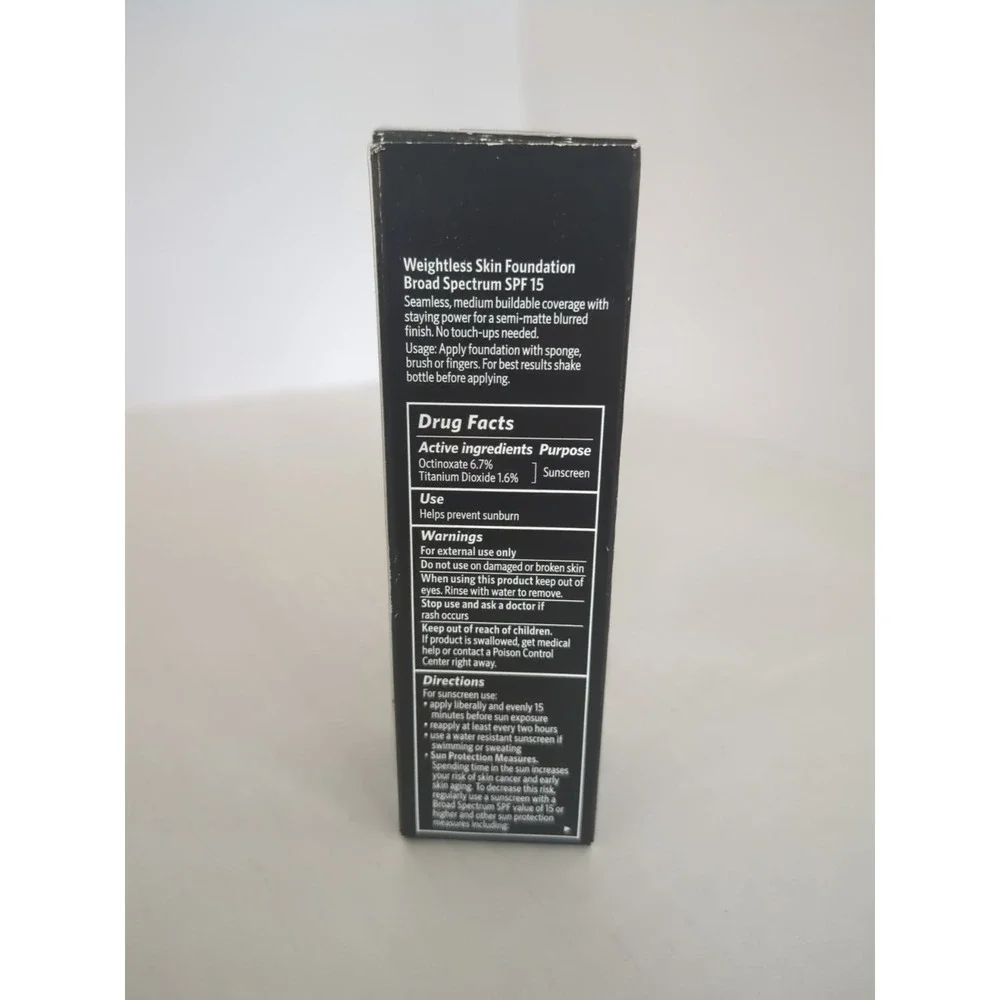 Bobbi Brown weightless skin foundation Broad Spectrum SPF 15